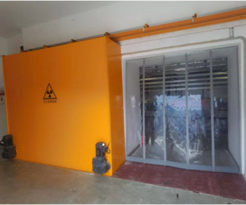 Puerta de protección contra radiación con marco de acero y acabado con recubrimiento en polvo, altura personalizable y cerradura de embutir o barra antipánico